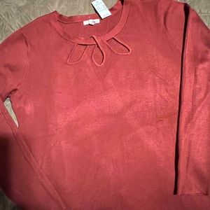 Maurice brand rust colored light weight sweater